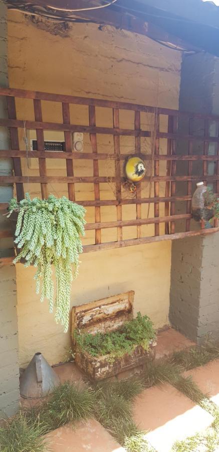 Africas Eden Guesthouse Mookgophong エクステリア 写真