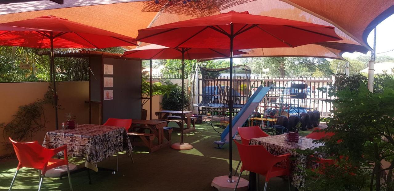 Africas Eden Guesthouse Mookgophong エクステリア 写真