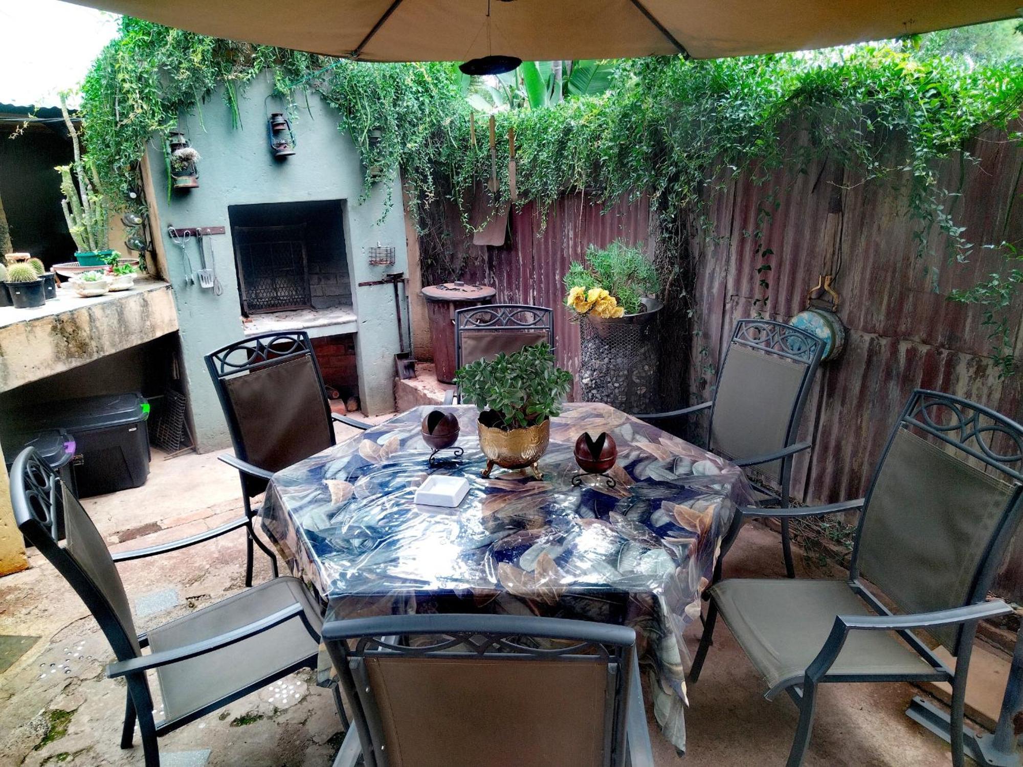 Africas Eden Guesthouse Mookgophong エクステリア 写真