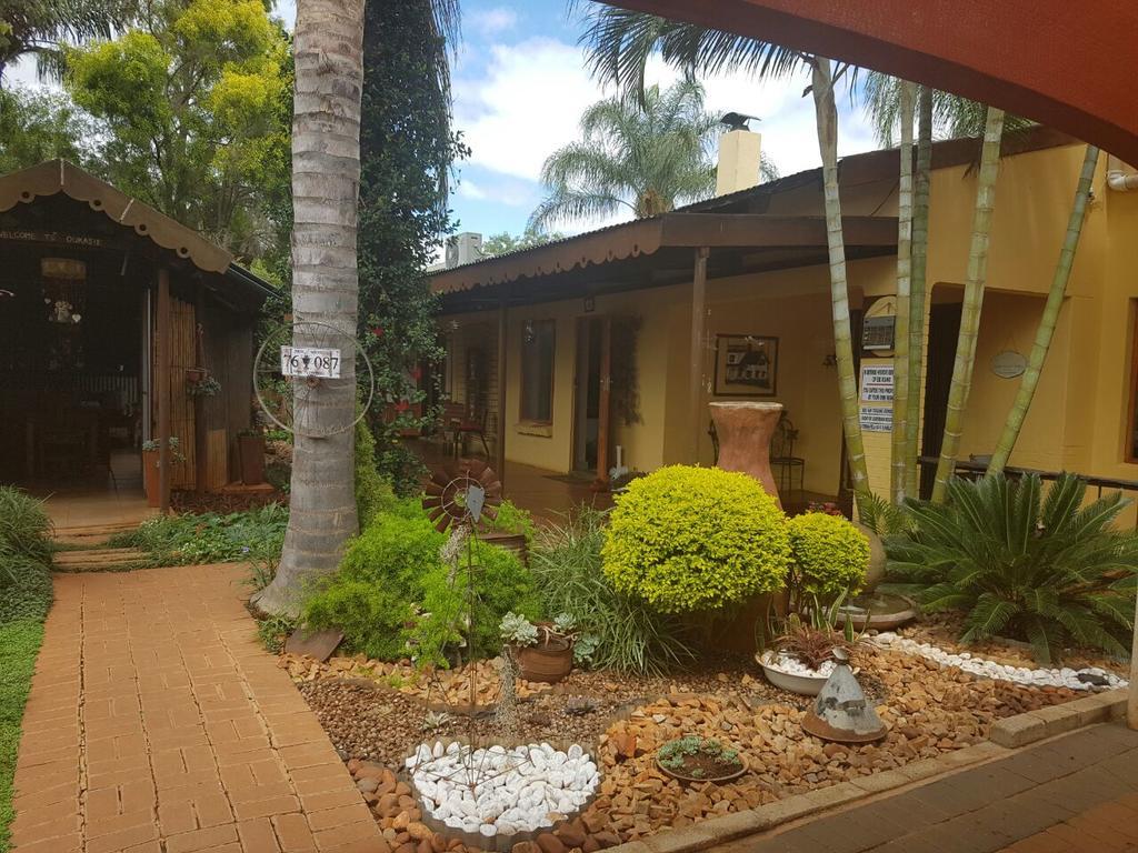 Africas Eden Guesthouse Mookgophong エクステリア 写真