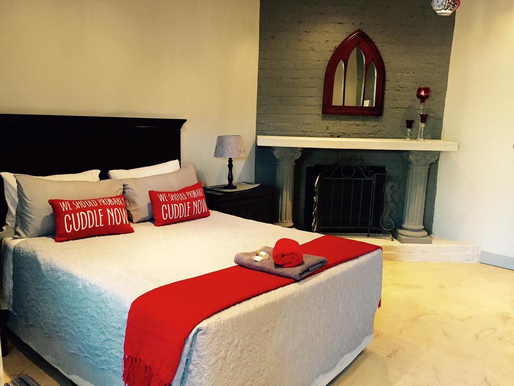 Africas Eden Guesthouse Mookgophong エクステリア 写真