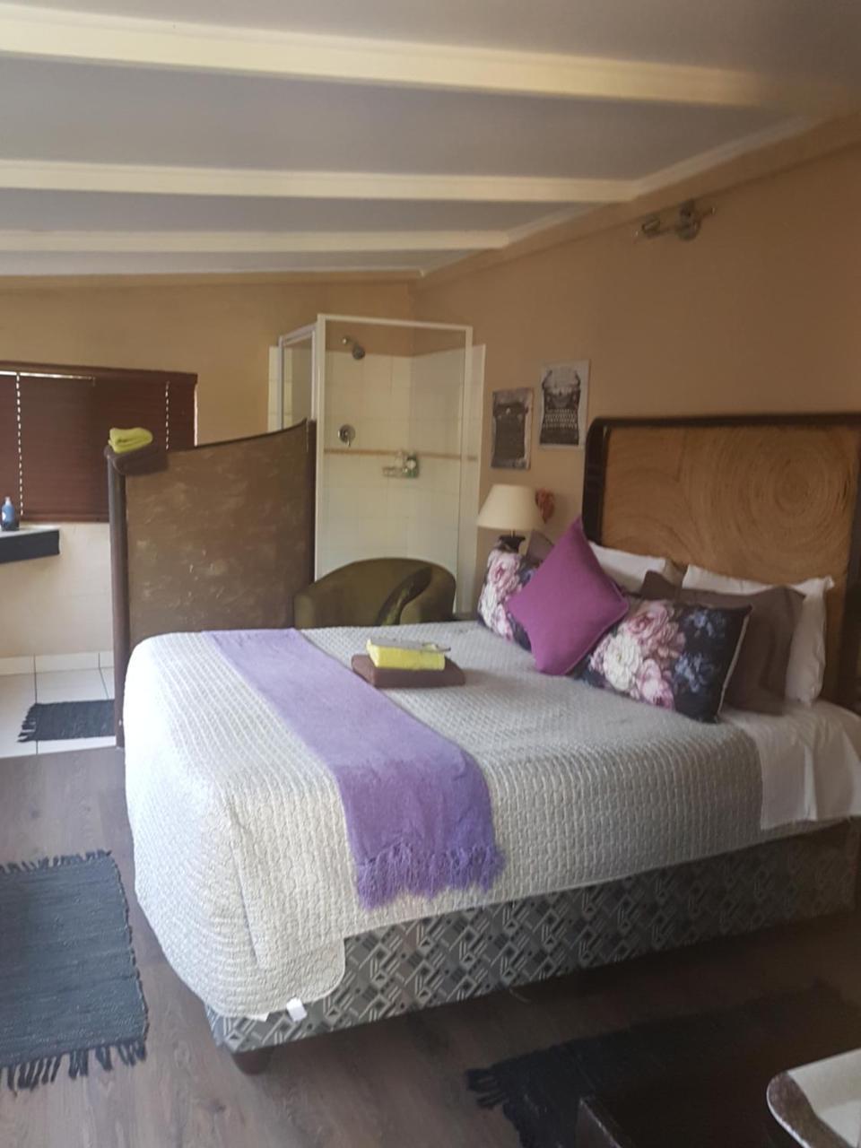Africas Eden Guesthouse Mookgophong エクステリア 写真