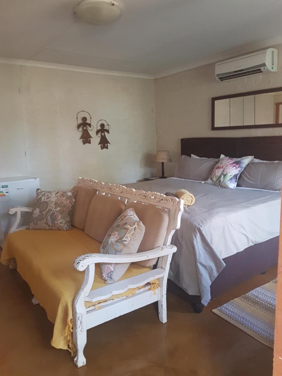 Africas Eden Guesthouse Mookgophong エクステリア 写真